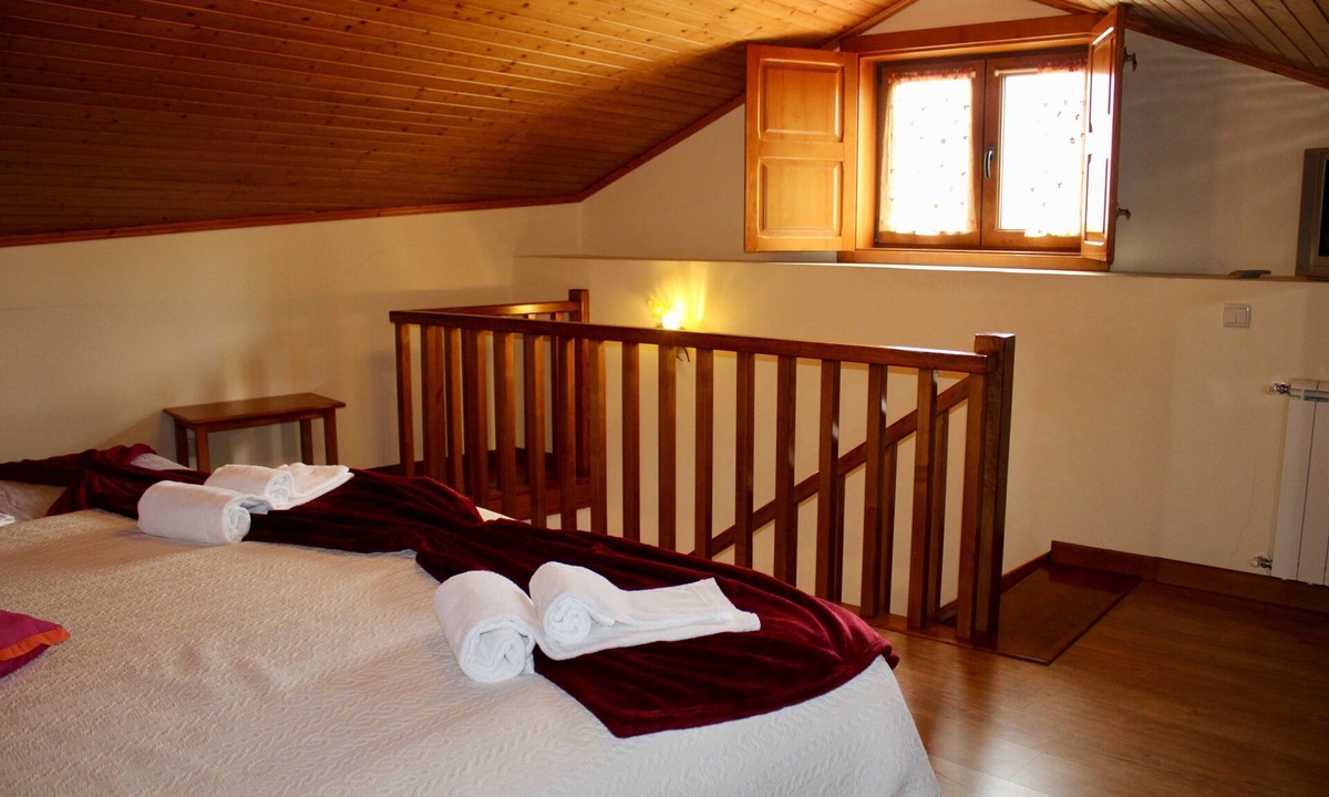 Braganca Apartment | Studio with Kitchenette (Sleeps 4)