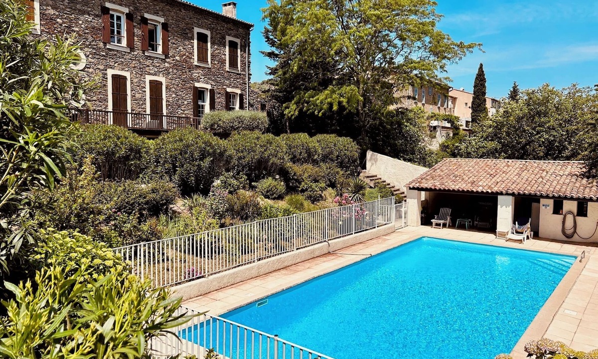 La Garde-Freinet Apartment | Studio with pool and tennis court just a few kilometers from the Côte d'Azur beaches