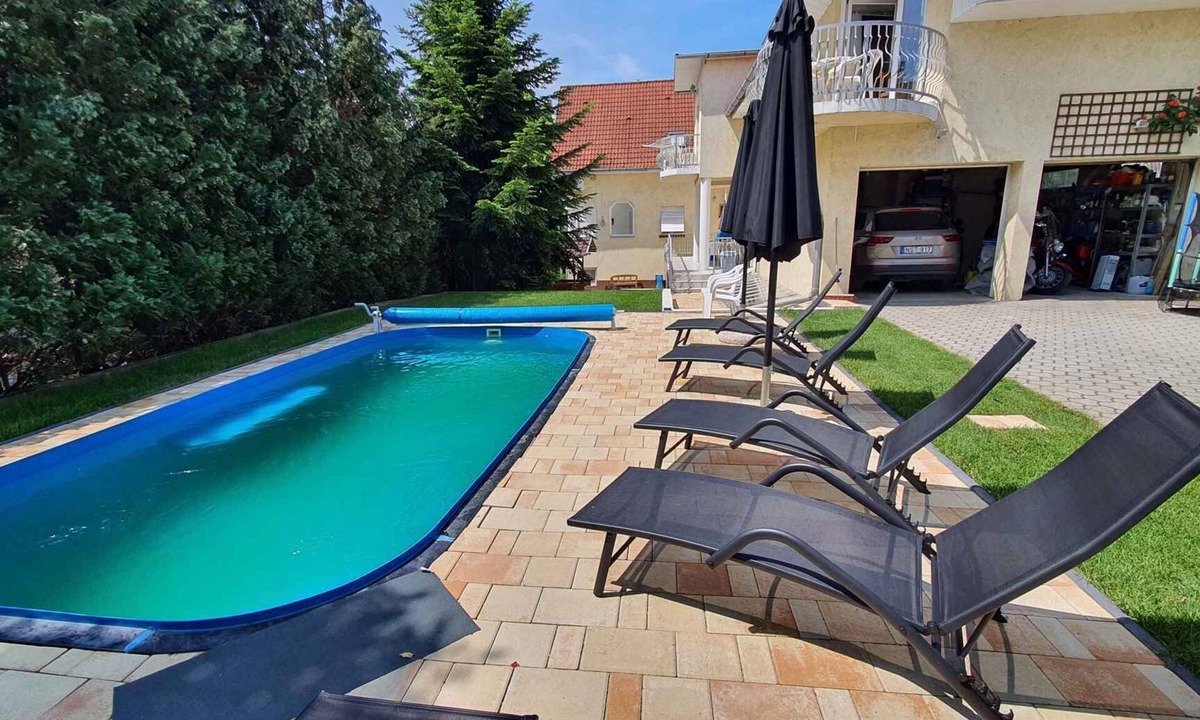 Siofok House | Studio with pool, internet and air conditioning