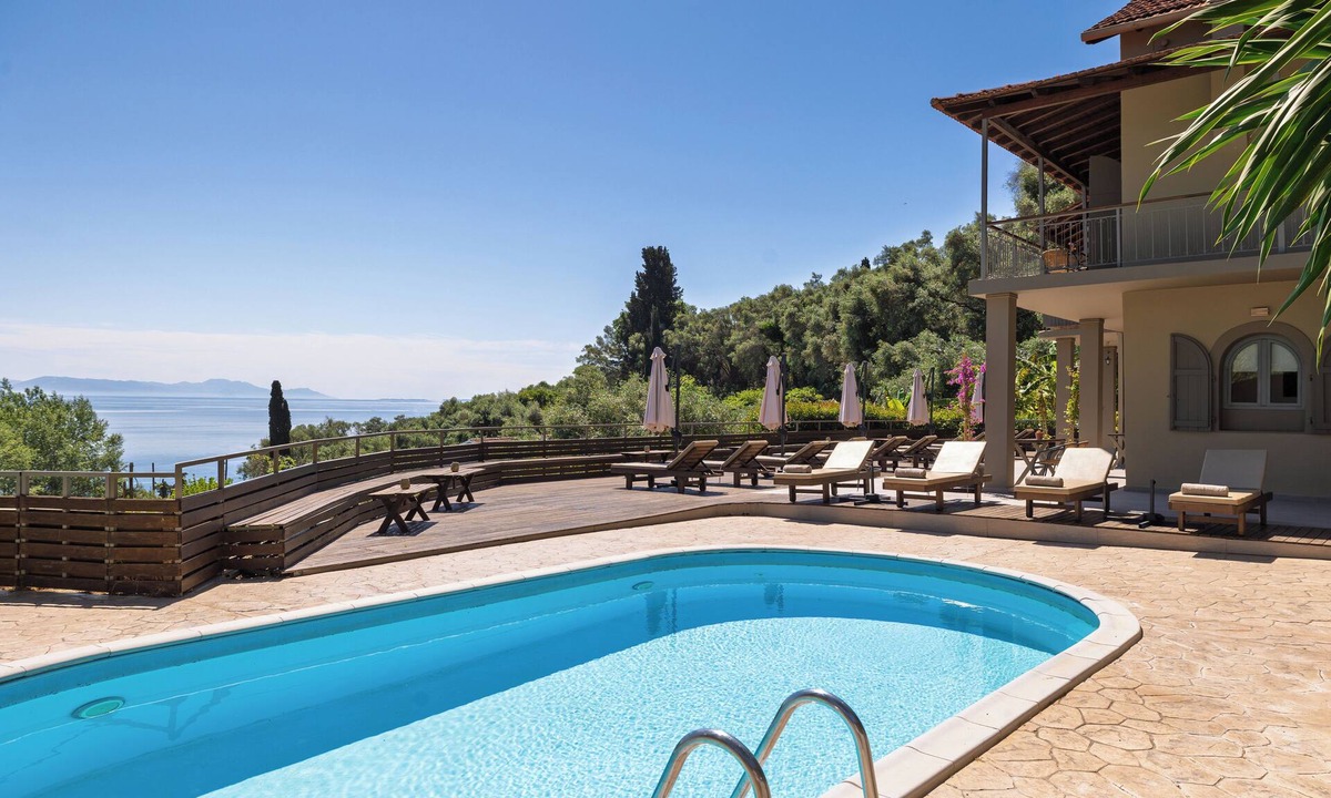 Dafnata Hotel | Studio with Sea View and Communal Pool
