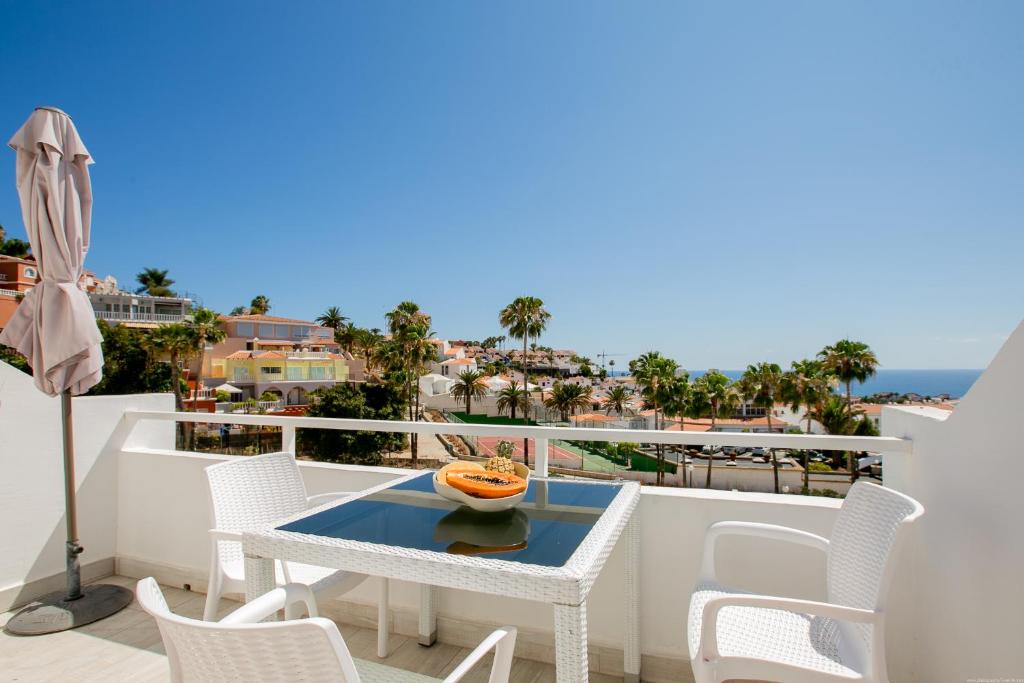 San Eugenio Apartment | Studio with sea view Island Village