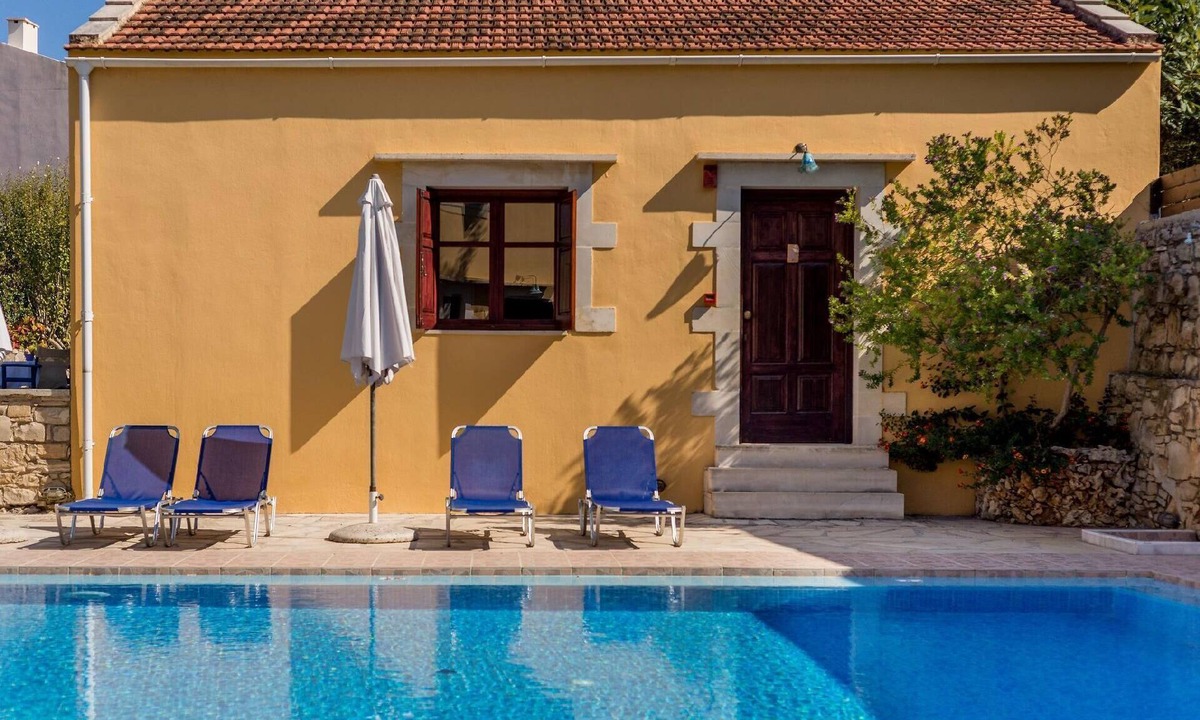 Douliana Apartment | Studio with two balconies