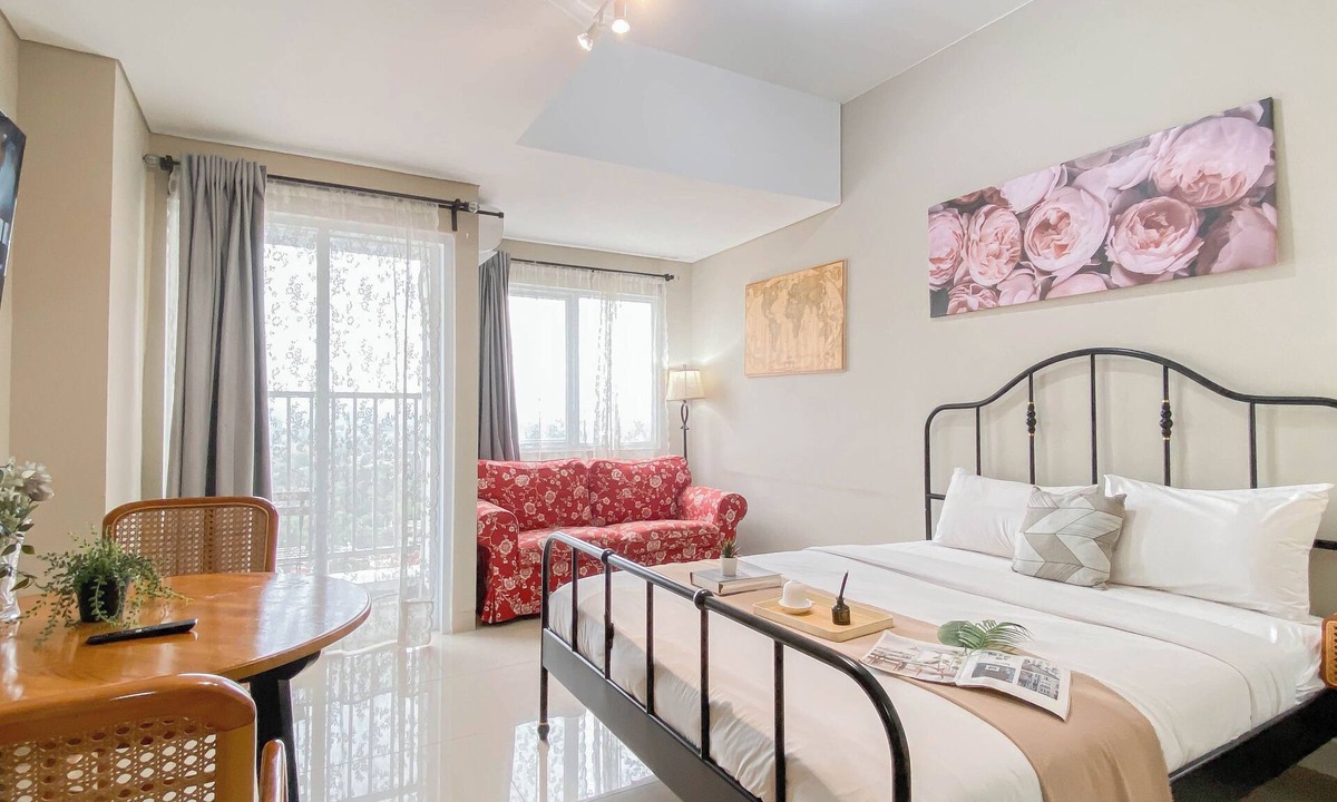 Kedungmanggu Apartment | Studio with View at Royal Sentul Park