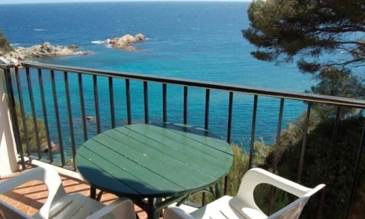 Tossa de Mar Apartment | STUDIOS FACE À LA MER - Cala Llevado 02