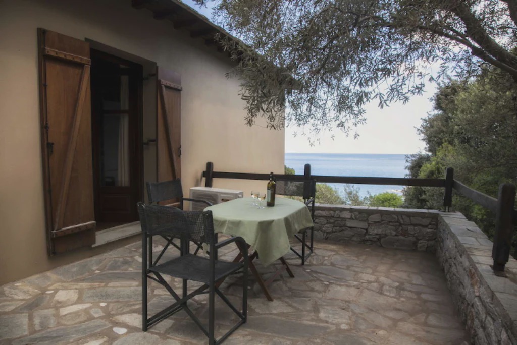 Damouchari Apartment | Studios for 3 adults or 2 adults + 2 children with balcony or terrace with panoramic sea view