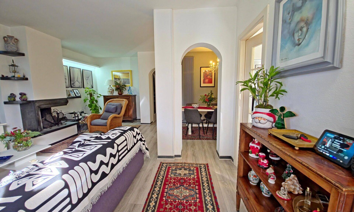 Cinquale Villa | Stunning villa for 6 guests with WIFI, A/C, TV, terrace and pets allowed, close to Forte Dei Ma.