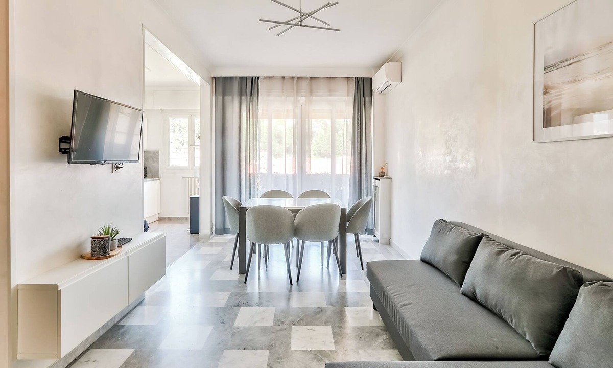 Saint-Sylvestre Apartment | Stunning 1 BR Flat with terrace at Nice