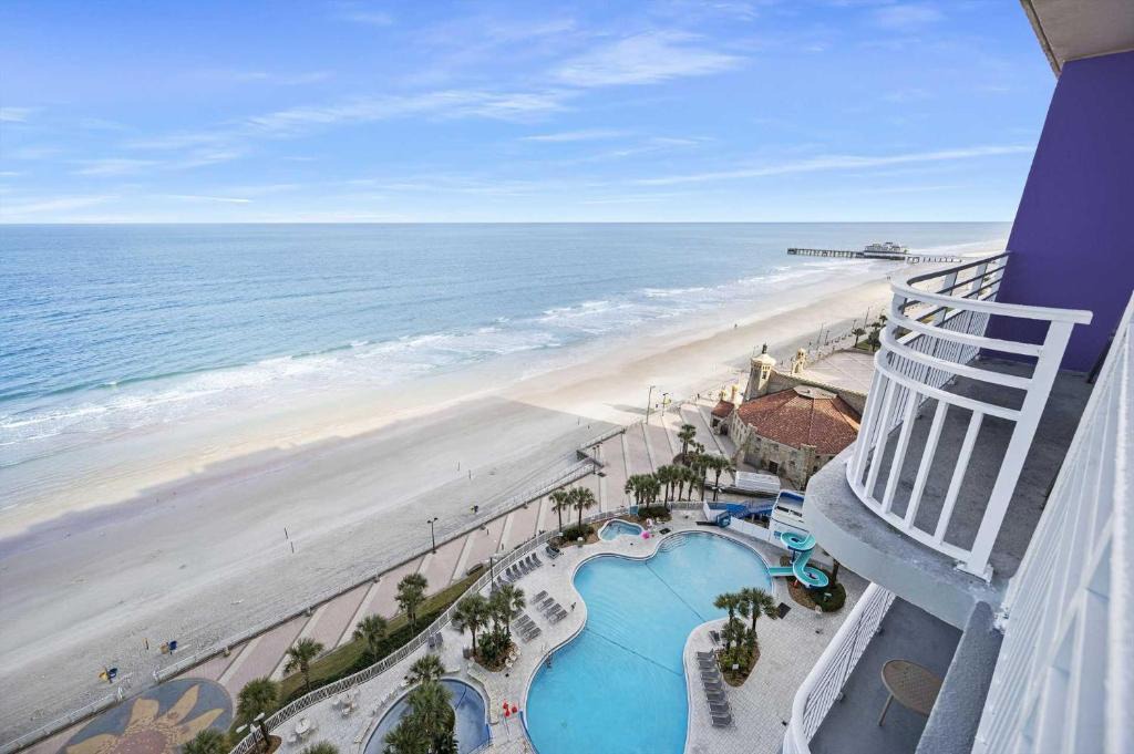 Brush - Stewarts House | Stunning 2BR Oceanfront Beach Villa - 3 Balconies