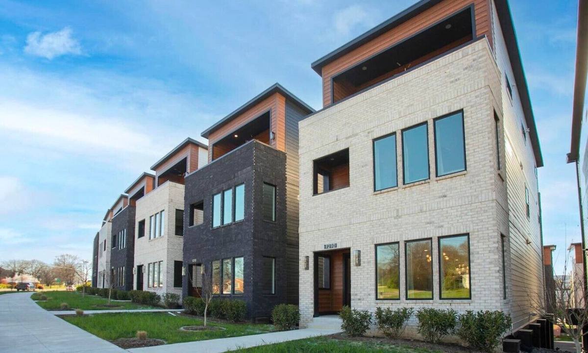 Madison House | Stunning 4 Bedroom/4.5 Bath Home w/Rooftop Deck!