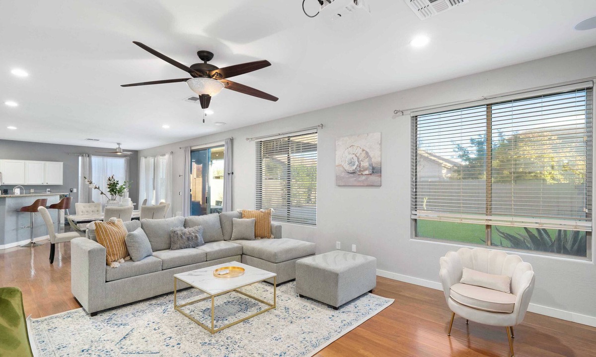 Anthem West House | Stunning 4BR Home｜Dedicated Workspace, Spacious Backyard & Pet-Friendly #41697