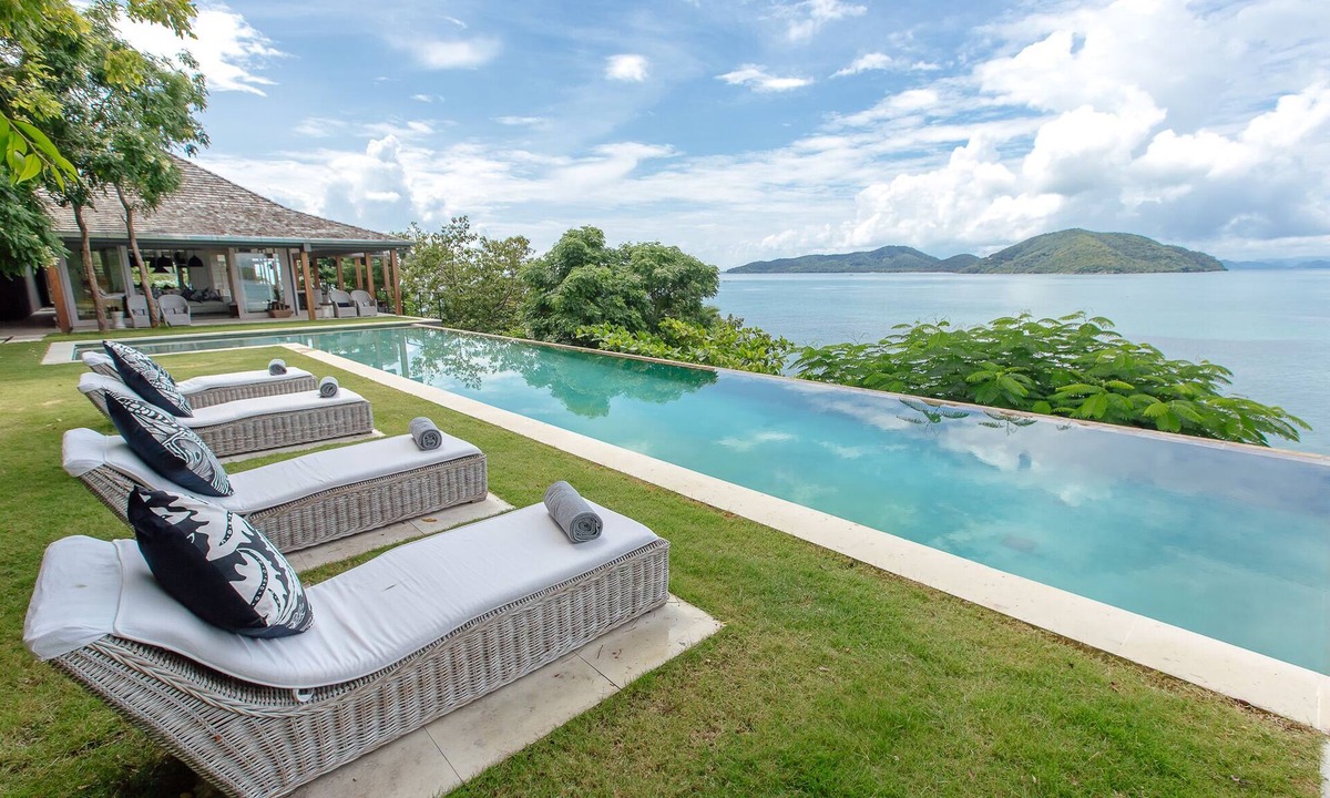 Taling Ngam Villa | Stunning 6 bedroom villa with beautiful ocean views