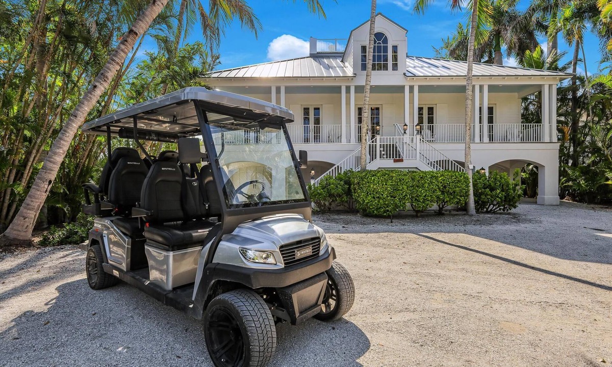 Captiva House | Stunning bayside retreat with golf cart!
