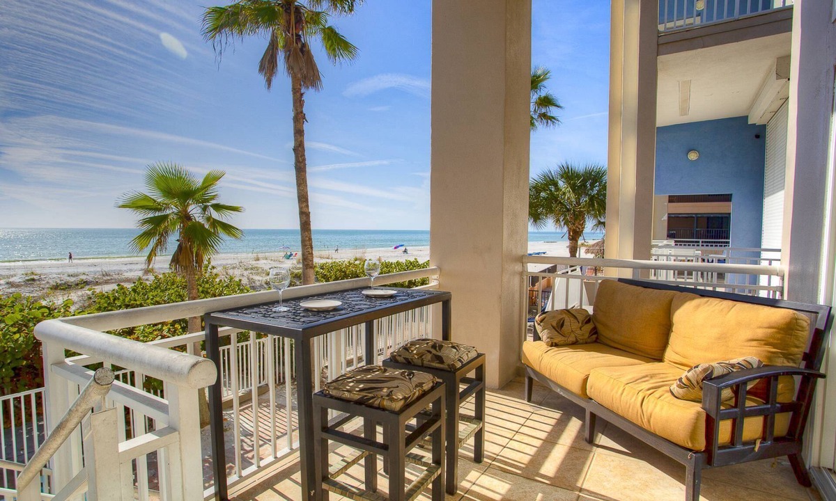 Madeira Beach House | Stunning Beachfront Views, Direct Beach Access, and Swim Spa. Ticket included to Top Attractions.