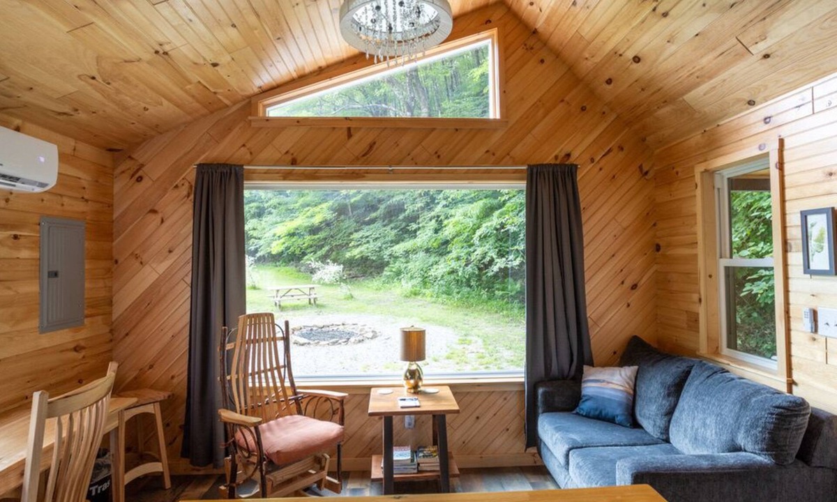 Dailey Cabin | Stunning Cabin & Mountain Hiking!