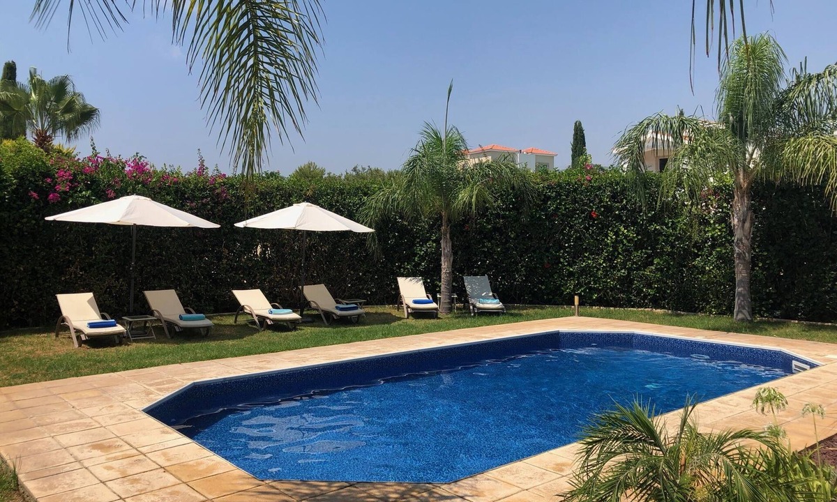 Pegeia Villa | STUNNING CORAL BAY VILLA – PRIVATE POOL, LARGE GARDEN & 3-MIN WALK TO THE BEACH