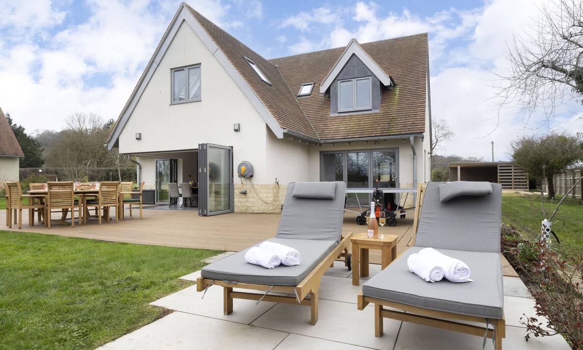 Shurdington House | Stunning Detached Countryside Home in Cheltenham