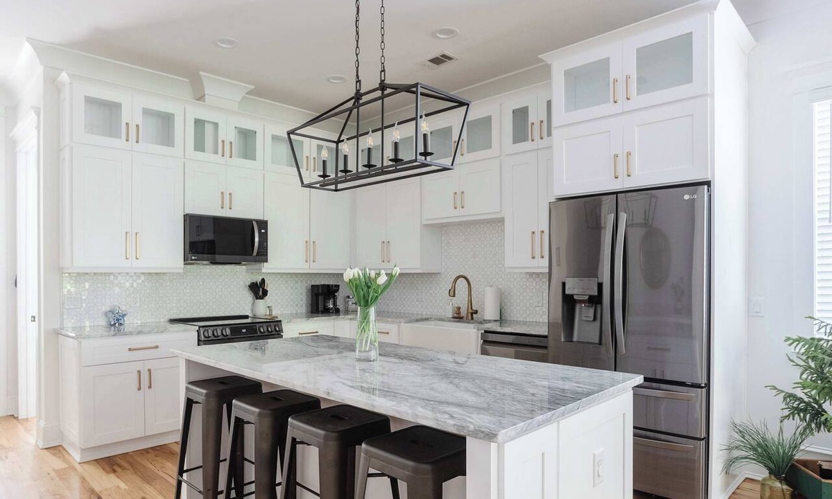 Metropolitan House | Stunning Downtown 3BD-2.5BA Home| Near Forsyth Pk