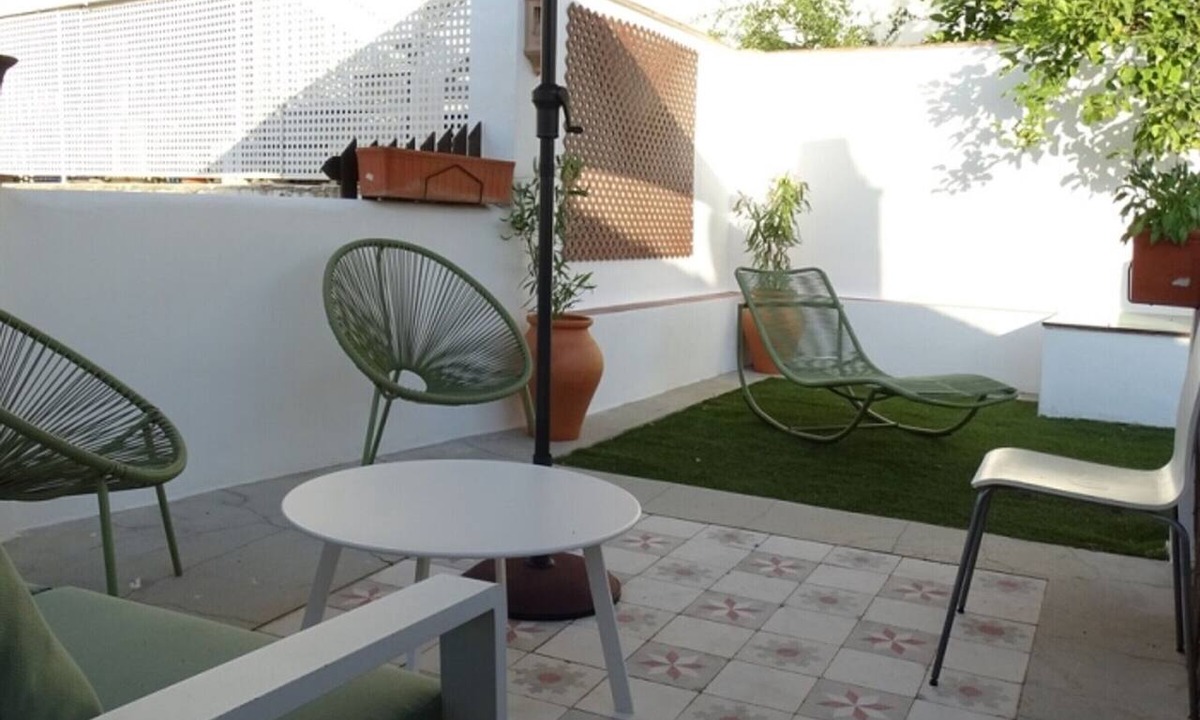 Central District Villa | Stunning duplex in Granada, Albaicín view - 4 guests