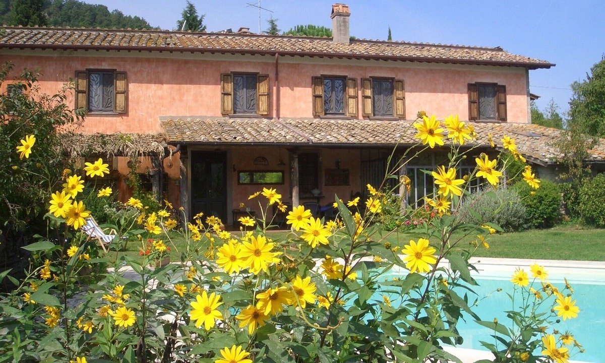 Orte House | Stunning farm house plenty of peace, green spaces and with swimmingpool