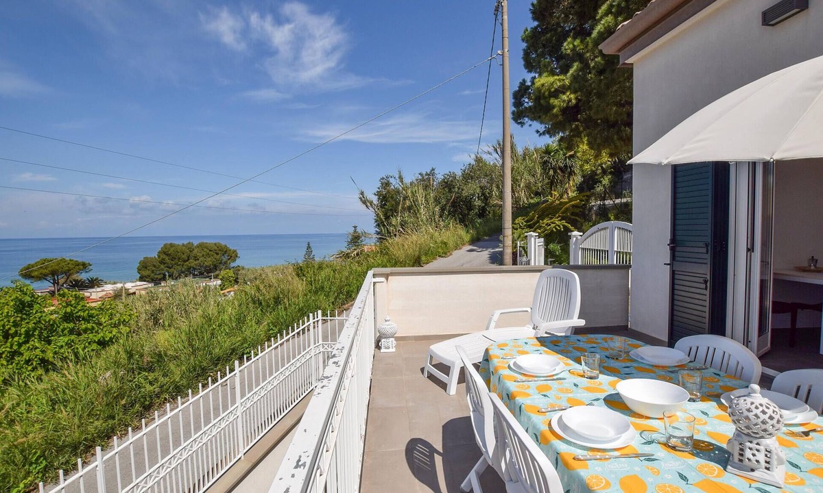 San Marco di Castellabate House | Stunning home in Castellabate with WiFi