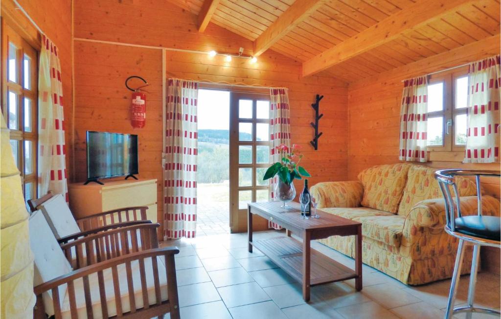 Ferienhausgebiet Hillenseifen House | Stunning home in Gerolstein with 2 Bedrooms and WiFi