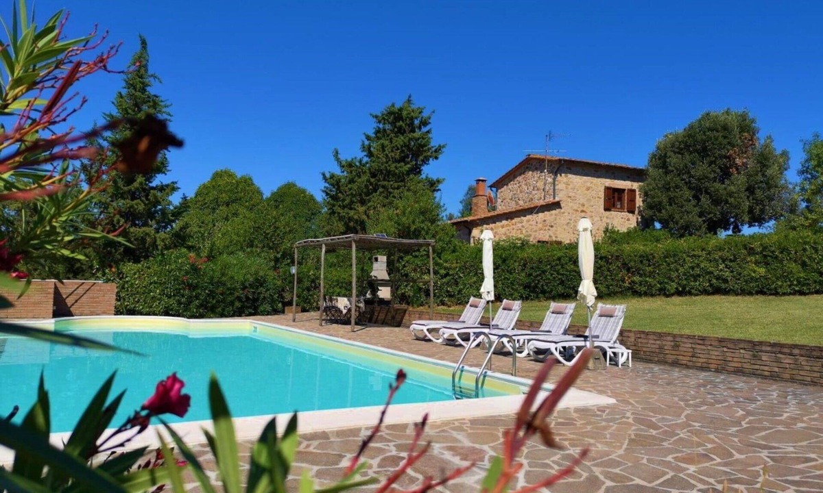 Pomarance Villa | Stunning private villa with private pool, WIFI, A/C, TV, patio, pets allowed and panoramic view