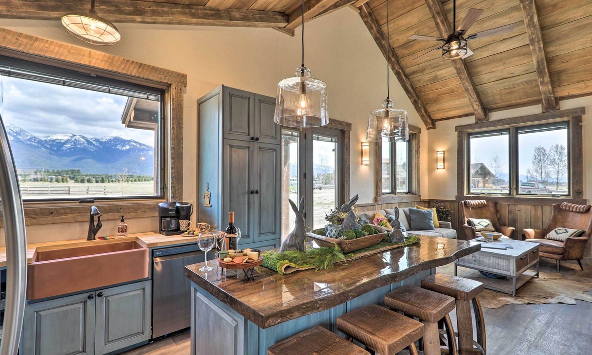 Kalispell Cottage | Stunning Kalispell Cottage on 30-Acre Farm!