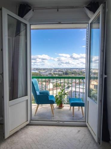 Bussiere - Cadiere Apartment | Stunning Lyon View & AC in All Rooms Renovated 2BR
