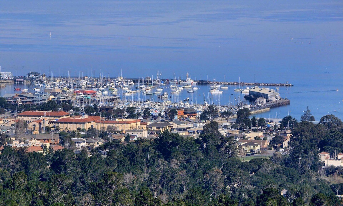 Monterey House | Stunning Monterey Bay Harbor View at your Fingertips 3 bedrooms 3 baths