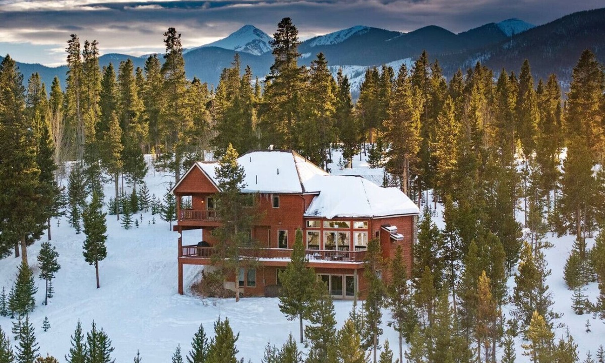 Pole Creek Meadows House | Stunning Mountain Retreat W/Views|Private Hot Tub