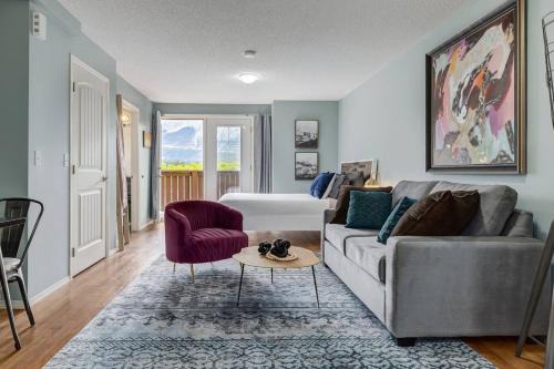 Canmore House | Stunning Mountain View Cozy Studio for Small Grp
