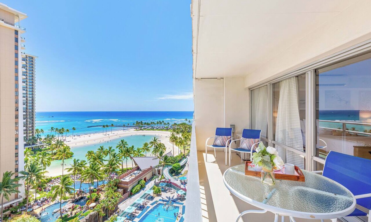 Waikiki Condo | Stunning Ocean & Fireworks Lagoon View From Condo at Ilikai w/Full Kitchen