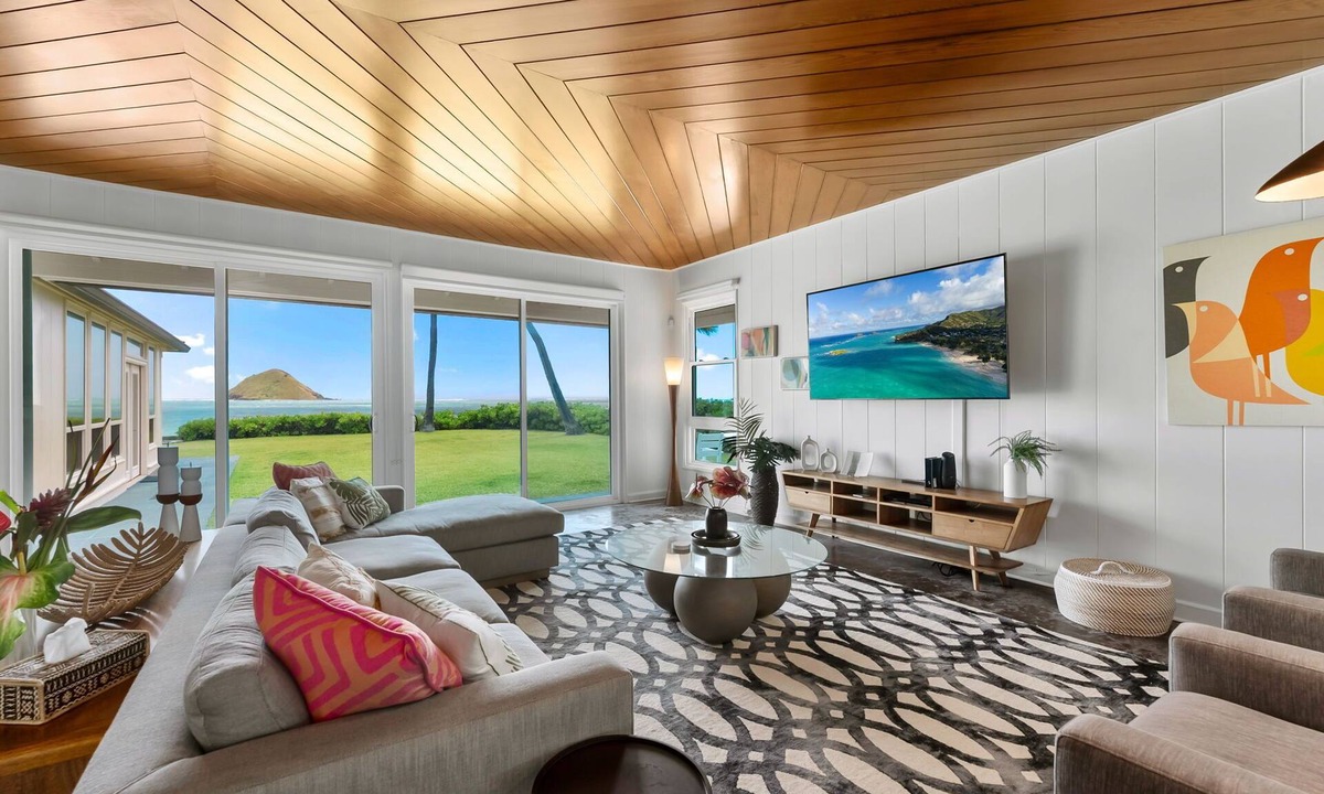 Lanikai House | Stunning Oceanfront Beach House w/AC & Mokulua Isle Views at Lanikai Oceanside