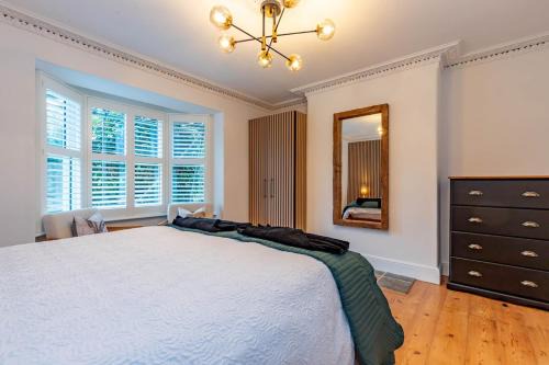 Witney Apartment | Stunning One Bed - Central Witney