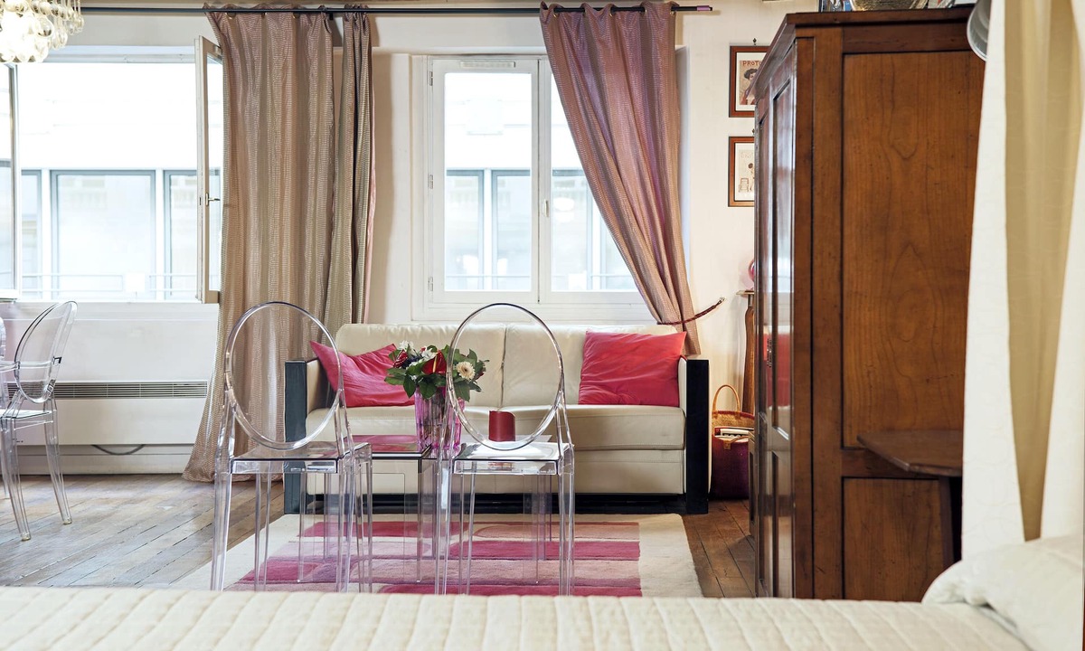 Gaillon Apartment | Stunning Open-Space in Central Paris