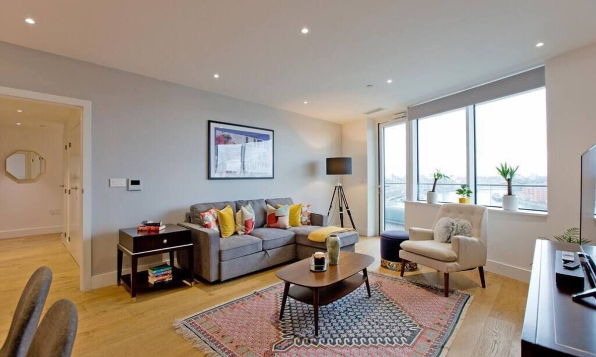 St. Mary's Park Apartment | Stunning panoramic view ,London , Thames,fully A.C