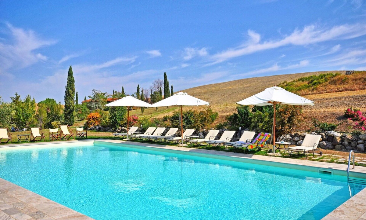 Gallina Villa | Stunning private villa with WIFI, private pool, TV, patio, panoramic view, close to Montepulciano