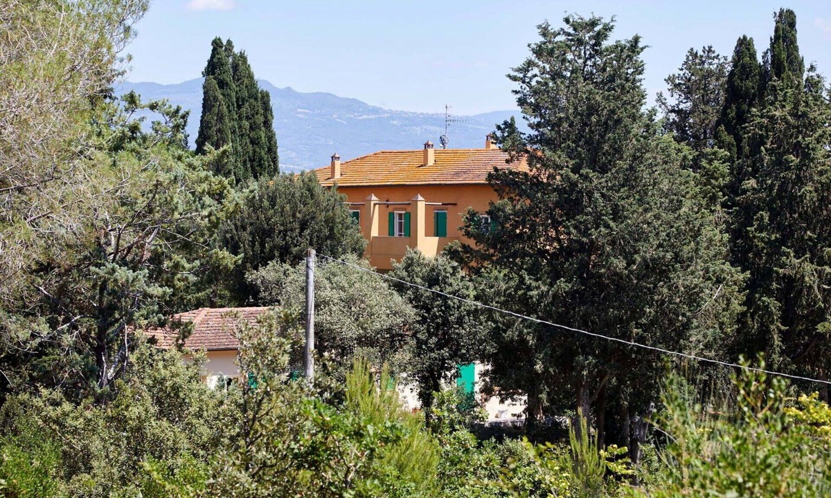 Gavorrano Villa | Stunning private villa for 11 guests with WIFI, private pool, TV, balcony and panoramic view