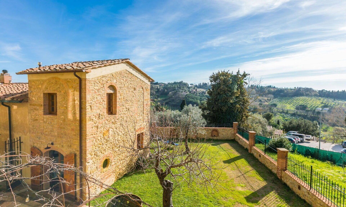 Montescudaio House | Stunning private villa for 3 guests with WIFI, A/C, patio and panoramic view