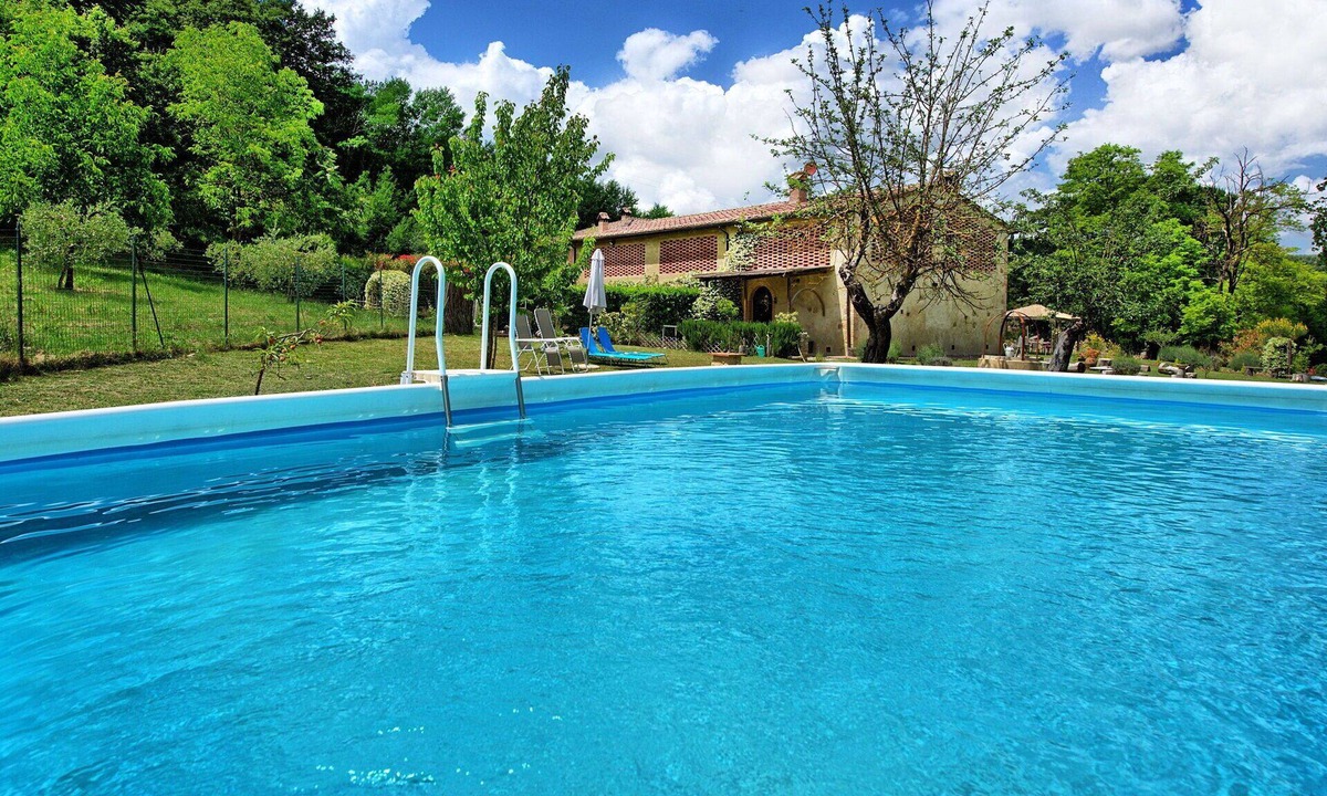 San Gimignano Villa | Stunning private villa for 5 guests with WIFI, private pool, A/C, TV and panoramic view