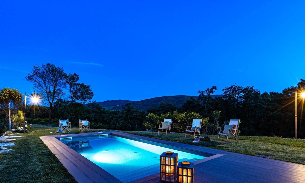 Radicondoli Villa | Stunning private villa for 12 guests with WIFI, private pool, A/C, TV, veranda and pets allowed