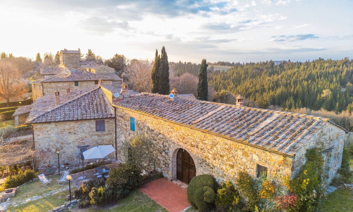 Castellina in Chianti House | Stunning private villa for 4 people with pool, WIFI, TV, terrace and panoramic view