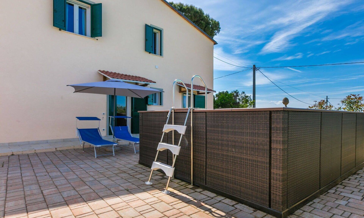 Riparbella House | Stunning private villa for 6 people with private pool, WIFI, A/C, TV, terrace and pets allowed