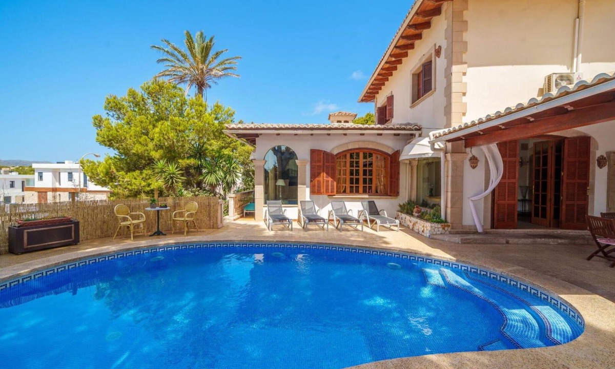 Cala Lliteres House | Stunning private villa for 11 guests with private pool, WIFI, A/C, TV and terrace