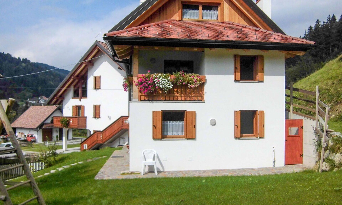 Ovaro House | Stunning private villa for 4 people with WIFI, TV and balcony