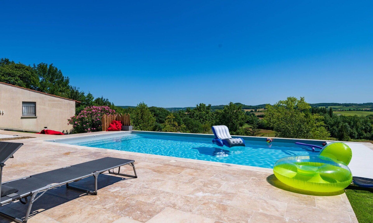 Dausse House | Stunning private villa for 6 people with WIFI, private pool, TV, terrace and panoramic view