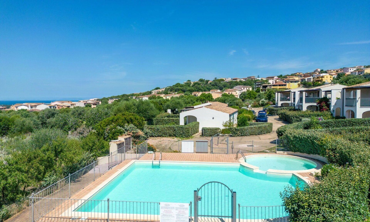 Badesi House | Stunning private villa for 4 guests with pool, A/C, TV, terrace and pets allowed