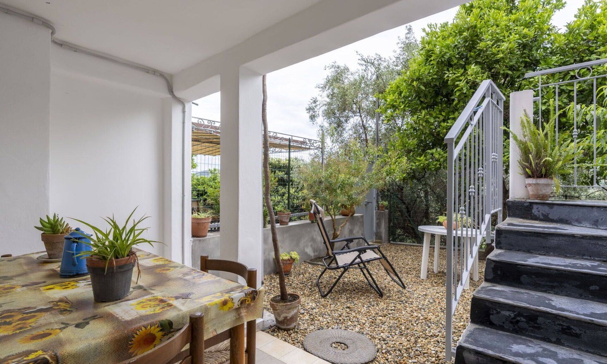 Civezza House | Stunning private villa for 4 people with WIFI, TV, terrace and panoramic view