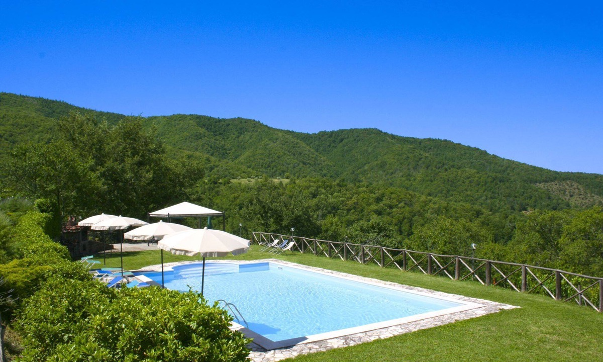 Pieve di Chio Villa | Stunning private villa for 16 guests with WIFI, private pool, TV and pets allowed