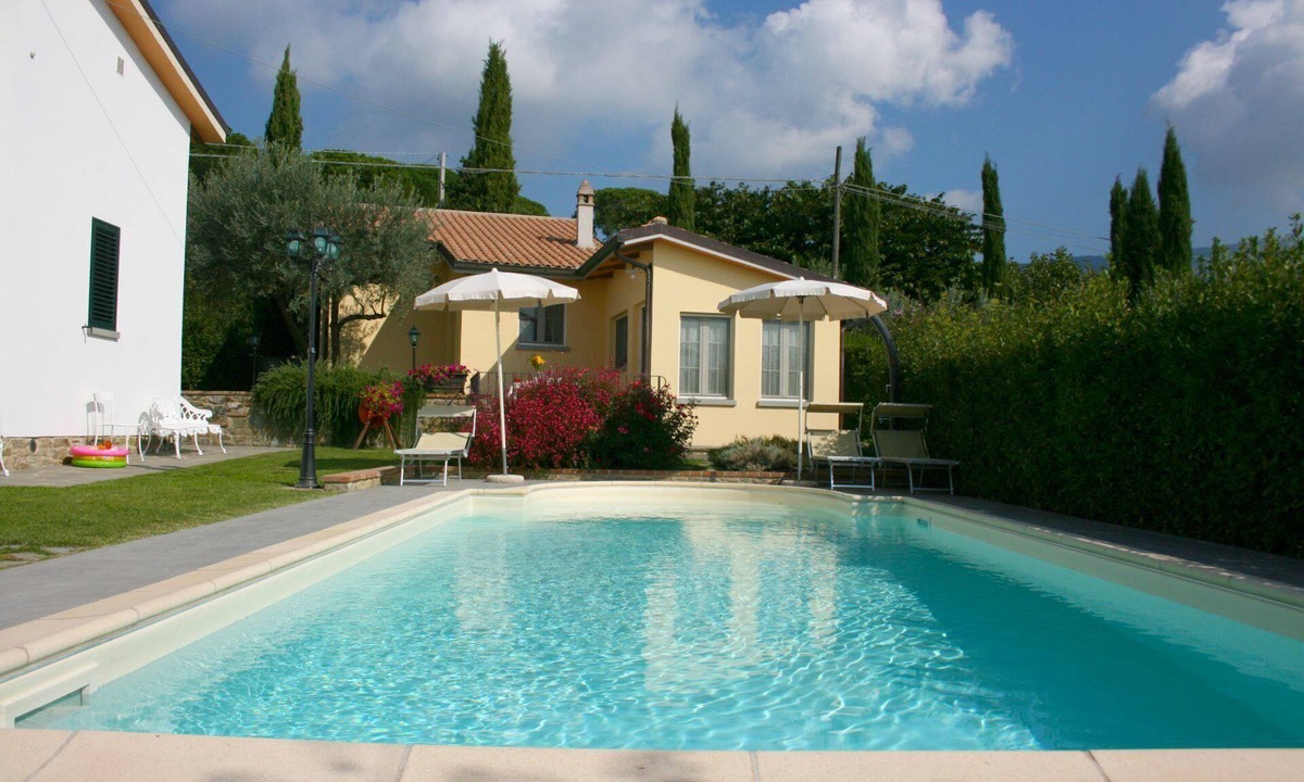 Cortona Villa | Stunning private villa for 3 guests with pool, WIFI, A/C, TV and terrace